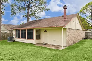 10311 Westedge Dr, Sugar Land, TX 77498 - Photo 11