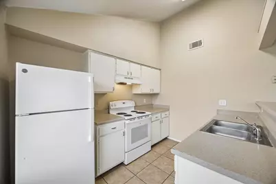 10311 Westedge Drive, Sugar Land, TX 77498 - Photo 5