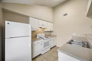 10311 Westedge Dr, Sugar Land, TX 77498 - Photo 5