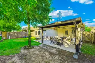 20219 Ray Falls Dr, Tomball, TX 77375 - Photo 33