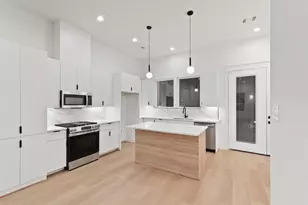 6639 Katarani Dr, Houston, TX 77091 - Photo 9