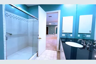 19 Windermere Lane, Houston, TX 77063 - Photo 25