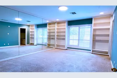 19 Windermere Lane, Houston, TX 77063 - Photo 23