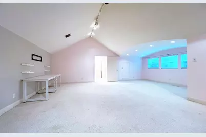 19 Windermere Lane, Houston, TX 77063 - Photo 29