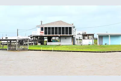 11 Chimaera Road, Sargent, TX 77414 - Photo 5