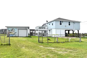 11 Chimaera Rd, Sargent, TX 77414 - Photo 3