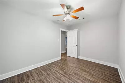 113 E Witcher Lane, Houston, TX 77076 - Photo 23