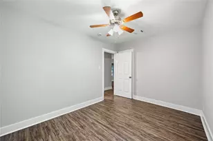 113 E Witcher Ln, Houston, TX 77076 - Photo 23