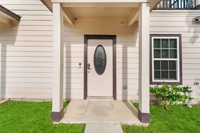 9032 Jutland Road #B, Houston, TX 77033 - Photo 3