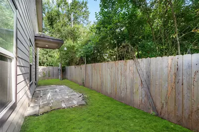 9032 Jutland Road #B, Houston, TX 77033 - Photo 29