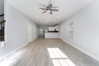 9032 Jutland Road #B, Houston, TX 77033 - Photo 9