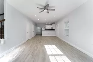 9032 Jutland Rd, Houston, TX 77033 - Photo 9