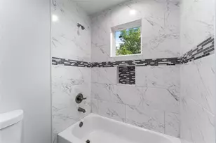 9032 Jutland Rd, Houston, TX 77033 - Photo 17