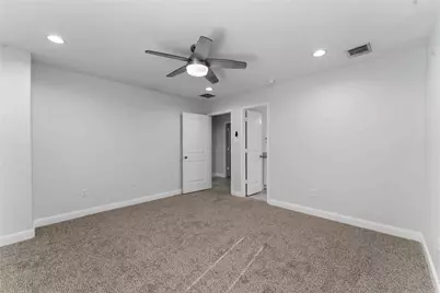 9032 Jutland Road #B, Houston, TX 77033 - Photo 23