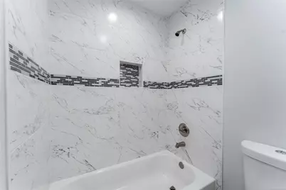 9032 Jutland Road #B, Houston, TX 77033 - Photo 27