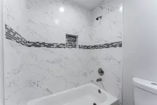 9032 Jutland Rd, Houston, TX 77033 - Photo 27