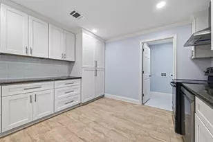 6846 Beechnut St, Houston, TX 77074 - Photo 19