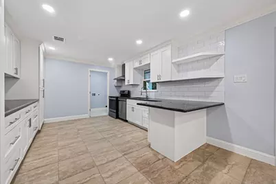 6846 Beechnut Street, Houston, TX 77074 - Photo 15