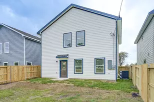 410 N 4th St, Beasley, TX 77417 - Photo 45