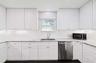 202 Basswood Dr, Spring, TX 77386 - Photo 5