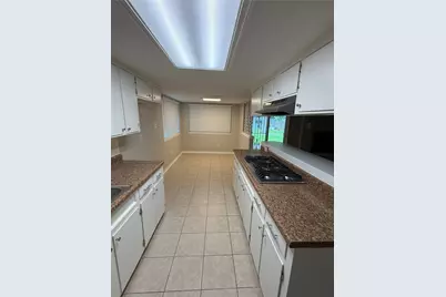 7714 Ashmole Lane, Houston, TX 77088 - Photo 9