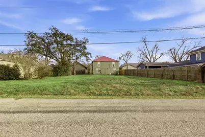 233 S San Antonio Street, Bellville, TX 77418 - Photo 1