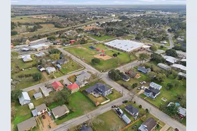 233 S San Antonio Street, Bellville, TX 77418 - Photo 13