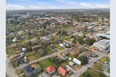 233 S San Antonio Street, Bellville, TX 77418 - Photo 23