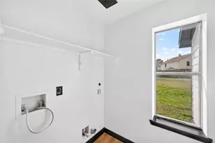 7803 Blackbird Ln, Baytown, TX 77523 - Photo 17