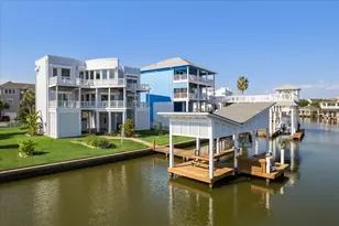 13415 Binnacle Way, Galveston, TX 77554 - Photo 1