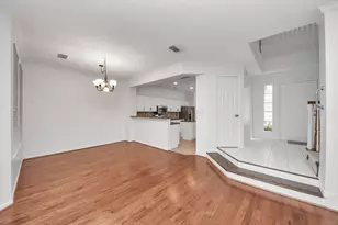 138 N Magnolia Pond Pl, The Woodlands, TX 77381 - Photo 5