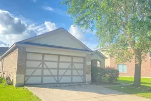 13001 Trail Manor Dr, Pearland, TX 77584 - Photo 1