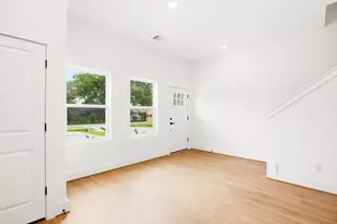 7843 Sunnyhill St, Houston, TX 77088 - Photo 7
