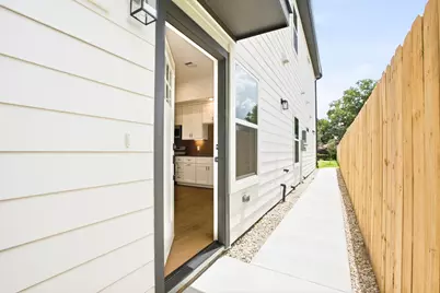7843 Sunnyhill Street #A-B, Houston, TX 77088 - Photo 29