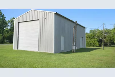 93 Swallow Street, Palacios, TX 77465 - Photo 5