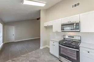 10723 Thorncliff Dr, Humble, TX 77396 - Photo 9