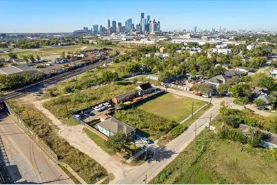2708 Mills Street, Houston, TX 77026 - Photo 3