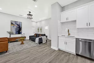 9805 Fabiola Dr, Houston, TX 77075 - Photo 11