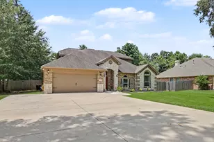 615 Weisinger Dr, Magnolia, TX 77354 - Photo 3
