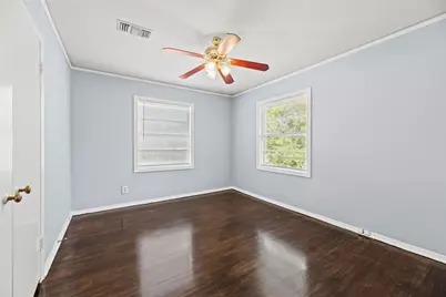 3930 Law Street #2, Houston, TX 77005 - Photo 11