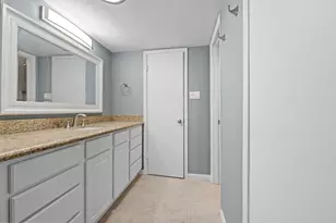 7575 Katy Fwy, Houston, TX 77024 - Photo 11