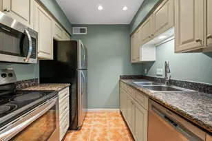 7575 Katy Fwy, Houston, TX 77024 - Photo 7