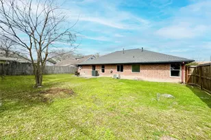 330 E Edgebrook Dr, Houston, TX 77034 - Photo 25