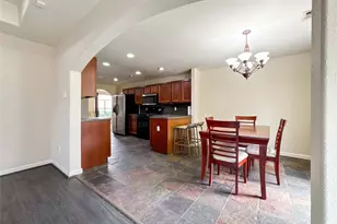 330 E Edgebrook Dr, Houston, TX 77034 - Photo 5