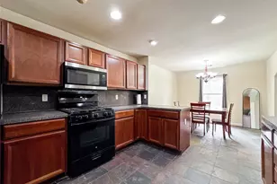 330 E Edgebrook Dr, Houston, TX 77034 - Photo 9