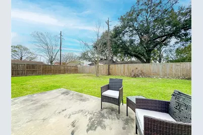 330 E Edgebrook Drive, Houston, TX 77034 - Photo 23