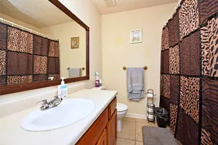 19211 Lazy Valley Dr, Katy, TX 77449 - Photo 19