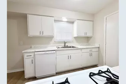 2400 5th Street #3, Bay City, TX 77414 - Photo 5