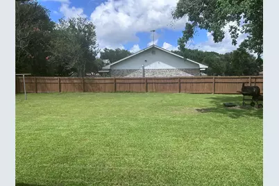 279 4th Street N, Van Vleck, TX 77482 - Photo 11