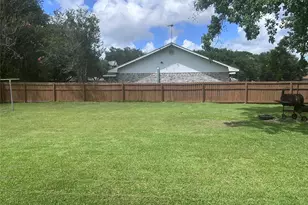 279 4th Street N, Van Vleck, TX 77482 - Photo 11